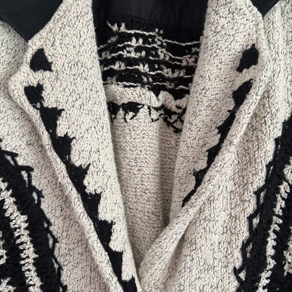 Coldwater Creek Women’s Small SweaterJacket Button Western Aztec Black Cream - Picture 7 of 10